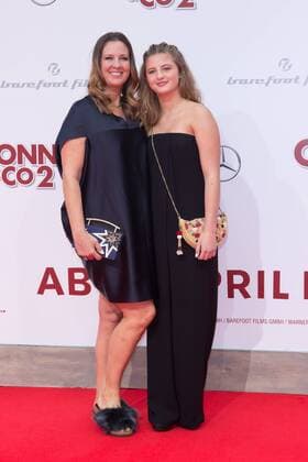 Dana Schweiger mit Tochter Emma Schweiger- Weltpremiere Conni und Co 2 - das Geheimnis des T-Rex in Berlin am 09.04.2017. Weltpremiere Conni u. Co 2