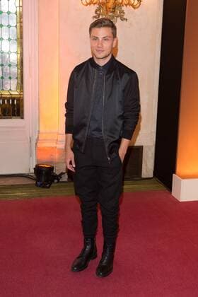 Jannik Schuemann - Premiere Der Gloeckner von Notre Dame im Theater des Westens Berlin am 09.04.2017. Premiere Der Gloeckner von Notre Dame