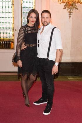 Felix von Jascheroff mit Freundin Bianca - Premiere Der Gloeckner von Notre Dame im Theater des Westens Berlin am 09.04.2017. Premiere Der Gloeckner von Notre Dame
