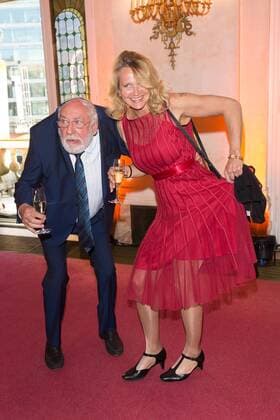 Dieter Hallervorden mit Freundin Christiane Zander - Premiere Der Gloeckner von Notre Dame im Theater des Westens Berlin am 09.04.2017. Premiere Der Gloeckner von Notre Dame