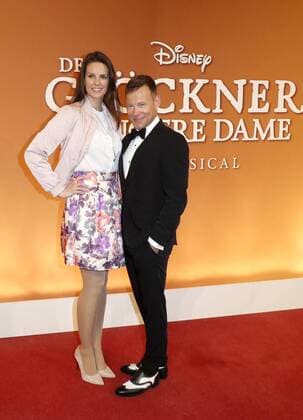 Katrin Wrobel und Mathias Schlung bei der Premiere -Der Gloeckner von Notre Dame im Theater des Westens in Berlin.