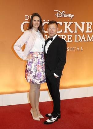 Katrin Wrobel und Mathias Schlung bei der Premiere -Der Gloeckner von Notre Dame im Theater des Westens in Berlin.
