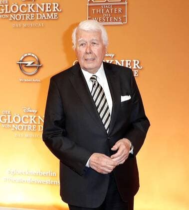 Peter Weck bei der Premiere -Der Gloeckner von Notre Dame im Theater des Westens in Berlin.