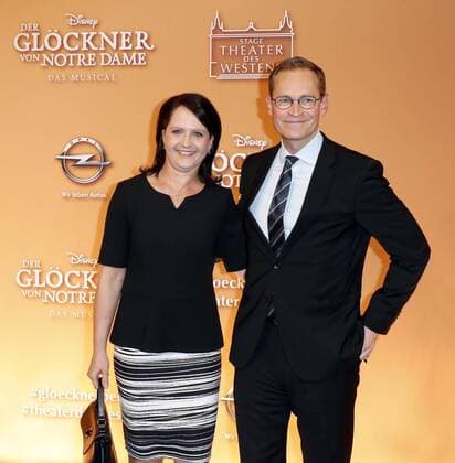 Michael Mueller und Ehefrau Claudia bei der Premiere -Der Gloeckner von Notre Dame im Theater des Westens in Berlin.