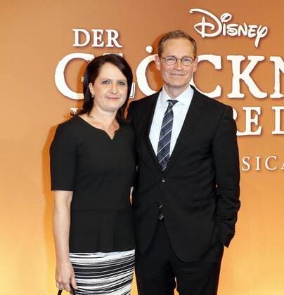 Michael Mueller und Ehefrau Claudia bei der Premiere -Der Gloeckner von Notre Dame im Theater des Westens in Berlin.