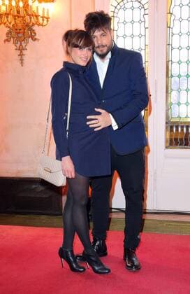 Nevio Passaro mit Freundin Verena Haber (schwanger) bei der Premiere zu dem Musical nach dem Disney-Film - Der Gloeckner von Notre Dame - im Theater des Westens, Kantstrasse, Berlin Copyright imago stock&people GmbH Tinkeres Datum: 09.04.2017 Musical Der Gloeckner von Notre Dame