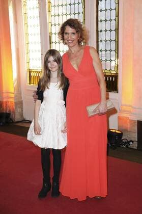 Heike Kloss mit Tochter Olivia bei der Premiere des Disney Musicals Der Glöckner von Notre Dame im Stage Theater des Westens. Berlin, 19.02.2017 Foto:xS.xGabschx xFuturexImage