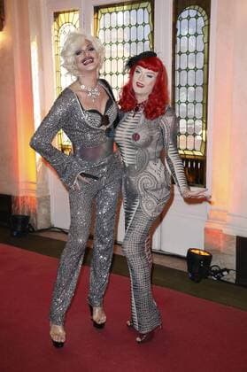 Gloria Viagra und Sheila Wolf bei der Premiere des Disney Musicals Der Glöckner von Notre Dame im Stage Theater des Westens. Berlin, 19.02.2017 Foto:xS.xGabschx xFuturexImage