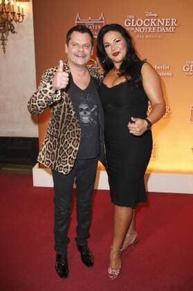 Ingo Appelt mit Ehefrau Sonja Appelt bei der Premiere des Disney Musicals Der Glöckner von Notre Dame im Stage Theater des Westens. Berlin, 19.02.2017 Foto:xS.xGabschx xFuturexImage