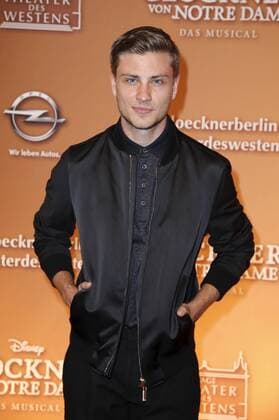 Jannik Schümann bei der Premiere des Disney Musicals Der Glöckner von Notre Dame im Stage Theater des Westens. Berlin, 19.02.2017 Foto:xS.xGabschx xFuturexImage