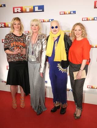 Entertainment Bilder der Woche Themen der Woche Bilder des Tages Anna Schudt, Gaby Köster, Hella von Sinnen und Jasmin Schwiers bei der Premiere vom RTL Film Ein Schnupfen hätte auch gereicht (Ausstrahlung am 14.04.2017 um 20.15 Uhr bei RTL) am 11.04.2017 in Köln Ein Schnupfen haette auch gereicht (RTL) Premiere in Koeln, 2017 