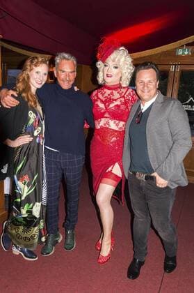 Sara Sperling, Wolfgang Joop, Sheila Wolf und Guido Maria Kretschmer bei der Premiere von Desiree Nick - Die letzte lebende Diseuse in der Bar Jeder Vernunft. Berlin, 11.04.2017 Foto:xK.xWernerx xFuturexImage