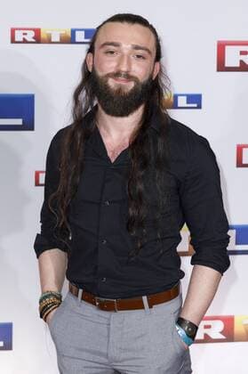 Aslan Aslan bei der Premiere des RTL Fernsehfilms Ein Schnupfen hätte auch gereicht in der Astor Film Lounge im Residenz Kino. Köln, 11.04.2017 Foto:xC.xHardtx xFuturexImage