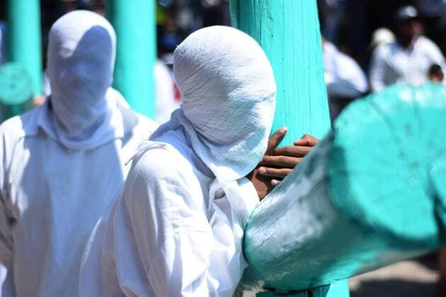 April 14, 2017 - Mexico City, Mexico - Penitents are seen Lifting a wooden cross during Cruciferos religious procession on Good Friday as part of Mexican Holy Week celebrations on April 14, 2017 in Temascalcingo, Mexico Mexico City Mexico  - ZUMAn230 20170414_zaa_n230_314 Copyright: xCarlosxTischlerx