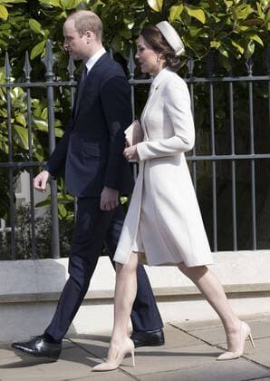 . 16 04 2017. London, United Kingdom. The Duke and Duchess of Cambridge arriving for the Easter Sunday church service at Windsor Castle, United Kingdom.  xStephenxLockx xi-Imagesx IIM-14899-0019