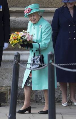 . 16 04 2017. London, United Kingdom. The Queen leaving the Easter Sunday church service at Windsor Castle, United Kingdom.  xStephenxLockx xi-Imagesx IIM-14899-0030