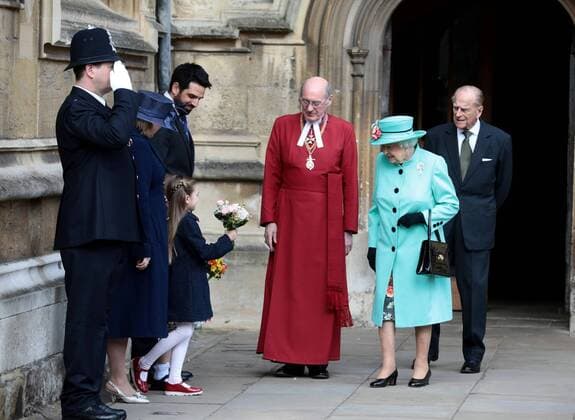 . 16 04 2017. London, United Kingdom. The Queen leaving the Easter Sunday church service at Windsor Castle, United Kingdom.  xCPNAxPOOLxx xi-Imagesx IIM-14899-0067