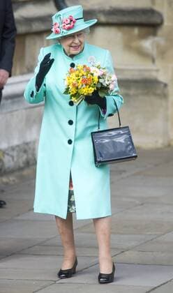 . 16 04 2017. London, United Kingdom. Queen Elizabeth II leaving the Easter Sunday church service at Windsor Castle, United Kingdom.  xi-Imagesx IIM-14899-0098