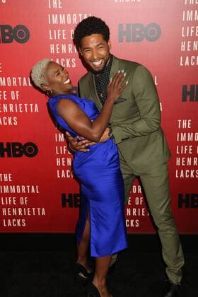 Bilder des Tages April 18, 2017 - New York, New York, U.S. - Actor JUSSIE SMOLLET and actress CYNTHIA ERIVO attend the New York Premiere of The Immortal Life of Henrietta Lacks held at the SVA Theater. New York U.S. - ZUMAk03_ 20170418_zaf_k03_178 Copyright: xNancyxKaszermanx