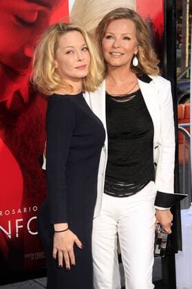 Jordan Ladd mit Mutter Diane Ladd bei der Premiere des Kinofilms Unforgettable: Tödliche Liebe im TCL Chinese Theatre, Hollywood. Los Angeles, 18.04.2017 Foto:xD.xBedrosianx xFuturexImage