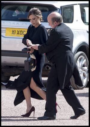 . 19 04 2017. London, United Kingdom. Investiture. Victoria Beckham seen in the quadrangle after receiving her OBE from Prince William at Buckingham Palace  xi-Imagesx xPoolx IIM-14920-0027