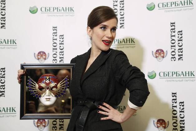 MOSCOW, RUSSIA - APRIL 19, 2017: Russian actress Mariya Biork poses with an award for Operetta-Musical Best Actress for Crime and Punishment, Musical Theatre, Moscow, at the 2017 Golden Mask award ceremony at the Stanislavsky and Nemirovich-Danchenko Moscow Music Theatre. Artyom Geodakyan TASS  TS048DD1