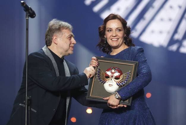 MOSCOW, RUSSIA - APRIL 19, 2017: Russian soprano Nadezhda Pavlova (R) accepts an award for Opera Best Actress for La Traviata, Opera and Ballet Theatre, Perm, from Russian stage director and choreographer Mikhail Kislyarov at the 2017 Golden Mask award ceremony at the Stanislavsky and Nemirovich-Danchenko Moscow Music Theatre. Valery Sharifulin TASS  TS048DEF
