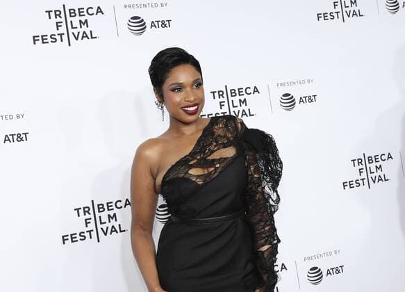 (170420) -- NEW YORK, April 20, 2017 -- Singer and actress Jennifer Hudson attends the opening night of the 2017 Tribeca Film Festival and the world premiere of Clive Davis: The Soundtrack of Our Lives in New York, the United States, April 19, 2017. The 16th annual Tribeca Film Festival opened here Wednesday night, bringing a trove of films, TV events, virtual reality installations and music pieces to New York. ) (djj) U.S.-NEW YORK-TRIBECA FILM FESTIVAL-OPEN WangxYing 