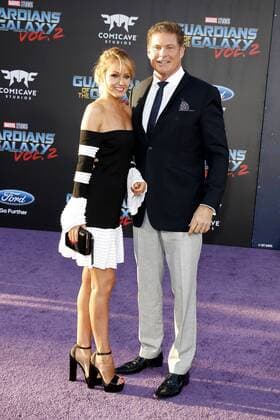 David Hasselhoff und Hayley Roberts bei der Guardians Of The Galaxy Vol. 2 Film Premiere am 19.04.2017 in Hollywood, Los Angeles Guardians Of The Galaxy Vol. 2 Filmpremiere in Hollywood, Los Angeles, 2017 