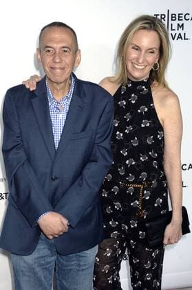 Gilbert Gottfried und Dara Kravitz bei der Weltpremiere von Clive Davis: The Soundtrack of Our Lives zur Eröffnung des Tribeca Film Festival 2017 in der Radio City Music Hall. New York, 19.04.2017 Foto:xD.xVanxTinex xFuturexImage
