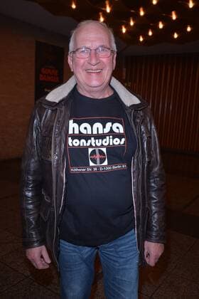 Eduard Meyer (Toningenieur Hansa Studios fuer David Bowie und Iggy Pop) Ankunft Iggy POPs Birthday Bash zum Konzert Kinofilm GIMME DANGER im KIno International in Berlin am 20.04.2017
