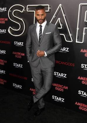 Bilder des Tages April 20, 2017 - Los Angeles, CA, United States - 20 April 2017 - Los Angeles, California - Ricky Whittle. American Gods Los Angeles Premiere held at The Cinerama Dome Theatre. Photo Credit: AdMedia Los Angeles United States - ZUMAa123 20170420_zaa_a123_064 Copyright: xAdmediax