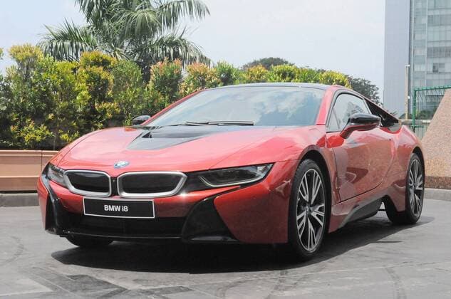 April 20, 2017 - Jakarta, Jakarta, Indonesia - A BMW i8 is seen on the street in Jakarta, Indonesia, on April 20, 2017. BMW i8 Protonic Red Edition is the only unit in Indonesia will be submitted to the first owner. This model was created BMW in exclusive hybrid car performance each country only gets a share of one unit. Jakarta Indonesia  - ZUMAn230 20170420_zaa_n230_243 Copyright: xDasrilxRoszandix