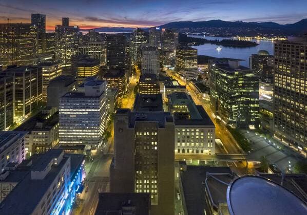 Panoramic view of West End and Vancouver harbour at night. Copyright: xAlanxNovelli LOOPxIMAGESx ANI25316WT01