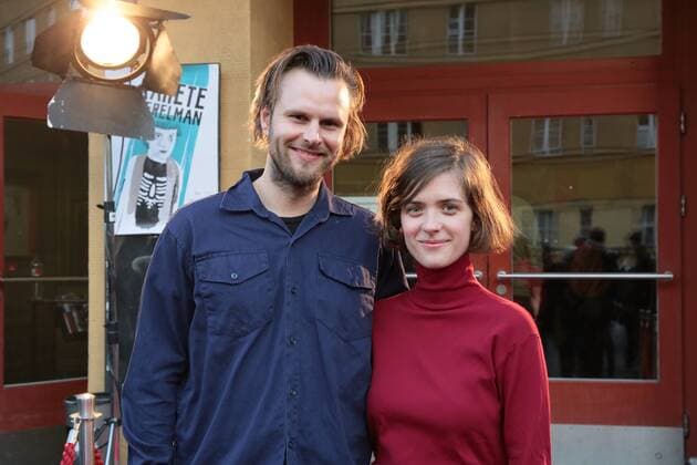 Regisseur Oliver Alaluukas und Darstellerin Liv Lisa Fries kommen am 20.04.2017 zur Premiere ihres Kinofilms Rakete Perelman beim Achtung Berlin new berlin film award Festival in das Kino Babylon in Berlin. Berlin Germany