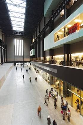Overview of the Turbine Hall in Tate Modern. Copyright: xTomxHanslien LOOPxIMAGESx THL601252
