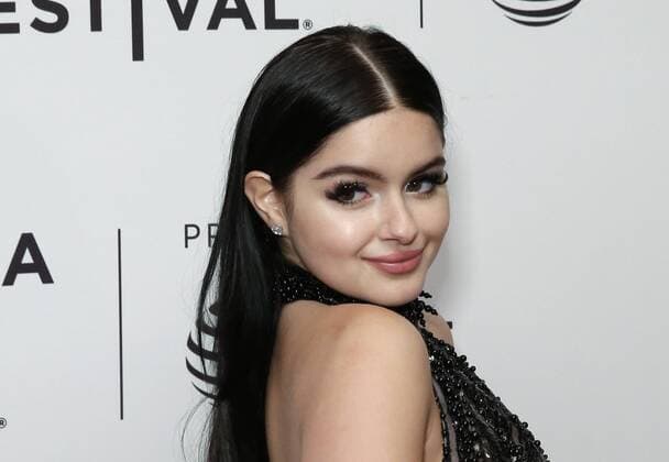 Ariel Winter arrives on the red carpet at the Dog Years Premiere during 2017 Tribeca Film Festival at Cinepolis Chelsea on April 22, 2017 in New York City.  NYP20170422102 JOHNxANGELILLO