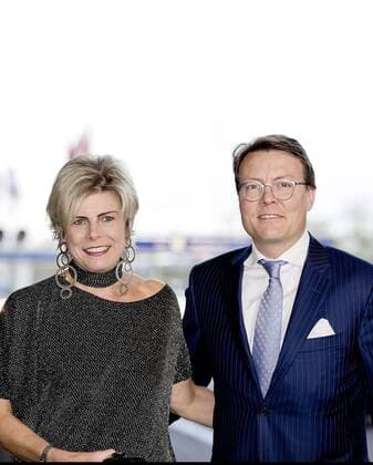 22-04-2017 Amsterdam Prince Constantijn and Princess Laurentien with Burhan Ozbilici during the World Press Photo 2016 award at the muziekgebouw ’t IJ in Amsterdam.  Copyright: xppe nieboerx