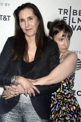 Laurie Simmons und Lena Dunham bei der Premiere von My Art auf dem Tribeca Film Festival 2017 im Cinepolis Chelsea. New York, 22.04.2017 Foto:xD.xVanxTinex xFuturexImage