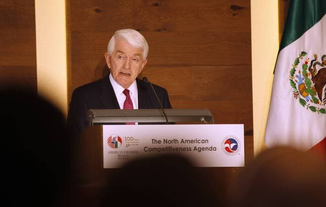 President of the US Chamber of Commerce Thomas J. Donohue speaks during a conference at the Industries Club in Mexico City, Mexico, 24 April 2017. Donohue agreed on an update of the North America Free Trade Agreement (NAFTA) as long as the millions of jobs created by the agreement are not put at risk. THE US CHAMBER OF COMMERCE ADVOCATES FOR NAFTA UPDATE !ACHTUNG: NUR REDAKTIONELLE NUTZUNG!  Copyright: xJorgexNúnezx MEX001 20170424-636286616659137581