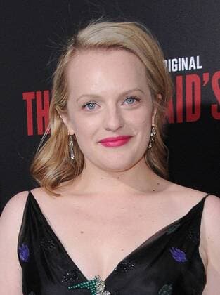 April 25, 2017 - Hollywood, CA, United States - 25 April 2017 - Hollywood, California - Elizabeth Moss. Los Angeles premiere of Hulu s The Handmaid s Tale held at ArcLight Hollywood in Hollywood. Photo Credit: AdMedia Hollywood United States - ZUMAa123 20170425_zaa_a123_006 Copyright: xBirdiexThompsonx
