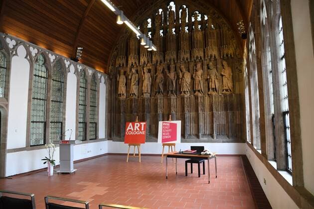 Der Hansasaal im Kölner Rathaus am 26.04.2017 in Köln vor der Verleihung des ART Cologne Preis 2017 vom Bundesverband Deutscher Galerien und Kunsthändler e.V. und der Kölnmesse an Dr. Günter Herzog, Leiter des Zentralarchiv des internationalen Kunsthandels ZADIK e.V. im Hansasaal des historischen Rathaus Köln.