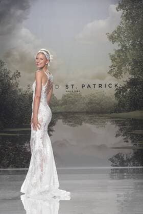 Model Karolina Kurkova takes to the catwalk a bride dress of label Studio St Patrick 2018 collection during the second day of the Barcelona Bridal Fashion Week held on 26 April 2016 in Barcelona, Spain. Barcelona Bridal Fashion Week !ACHTUNG: NUR REDAKTIONELLE NUTZUNG!  Copyright: xMARTAxPEREZx 20170426-636288174080977412