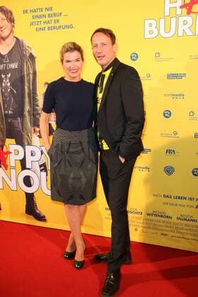 Anke Engelke und Wotan Wilke Möhring, die beiden Hauptdarsteller bei der Happy Burnout Film Premiere am 26.04.2017 in Hamburg Happy Burnout Filmpremiere in Hamburg, 2017 