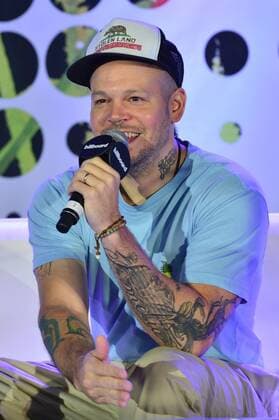 Puerto Rican singer Rene Perez, known as Residente , takes part at the forum ICONIC SINGER-SONGWRITER, as part of the Billboard Latin Muisc Awards Conference, at the Ritz Carlton Hotel in Miami, Florida, United States, 26 April 2017. Residente, former singer of Calle 13, critiziced some of his colleagues who make music with the only aim to make money and compared them to fast food producers. RESIDENTE COMPARED COMMERCIAL MUSIC TO FAST FOOD !ACHTUNG: NUR REDAKTIONELLE NUTZUNG!  Copyright: xGiorgioxVierax MIA001 20170426-636288390538580719
