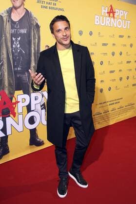 Kostja Ullmann bei der Premiere des Kinofilms Happy Burnout im Cinemaxx Dammtor. Hamburg, 26.04.2017 Foto:xH.xHartmannx xFuturexImage