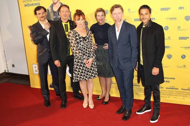 Torben Liebrecht, Wotan Wilke Moehring, Ulrike Krumbiegel, Anke Engelke, Andre Erkau und Kostja Ullmann bei der Premiere des Kinofilms Happy Burnout im Cinemaxx Dammtor. Hamburg, 26.04.2017 Foto:xH.xHartmannx xFuturexImage
