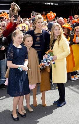 27-04-2017 Tilburg Dutch royal family during Kingsday ( Koningsdag) in Tilburg. Queen Maxima and Princess Amalia and Princess Alexia and Princess Ariane  Copyright: xPPE NIEBOERx