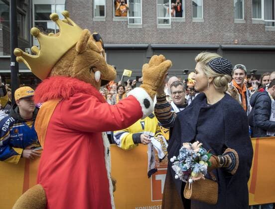 The royal family of the Netherlands celebrates Kingsday this year in Tilburg. The family arrived by train at the station of Tilburg and followed a route through the city where inhabitants presented their city. King Willem-Alexander celebrates his 50th birthday this year. HH POOL Phil Nijhuis  65575276