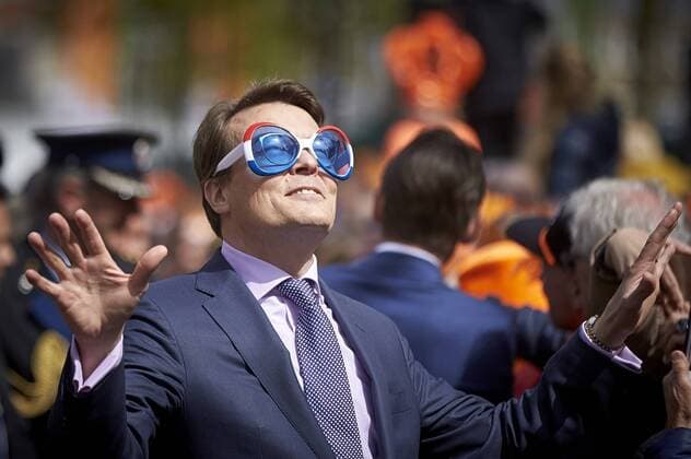 Bilder des Tages The royal family of the Netherlands celebrates Kingsday this year in Tilburg. The family arrived by train at the station of Tilburg and followed a route through the city where inhabitants presented their city. King Willem-Alexander celebrates his 50th birthday this year. HH POOL Phil Nijhuis  65576104